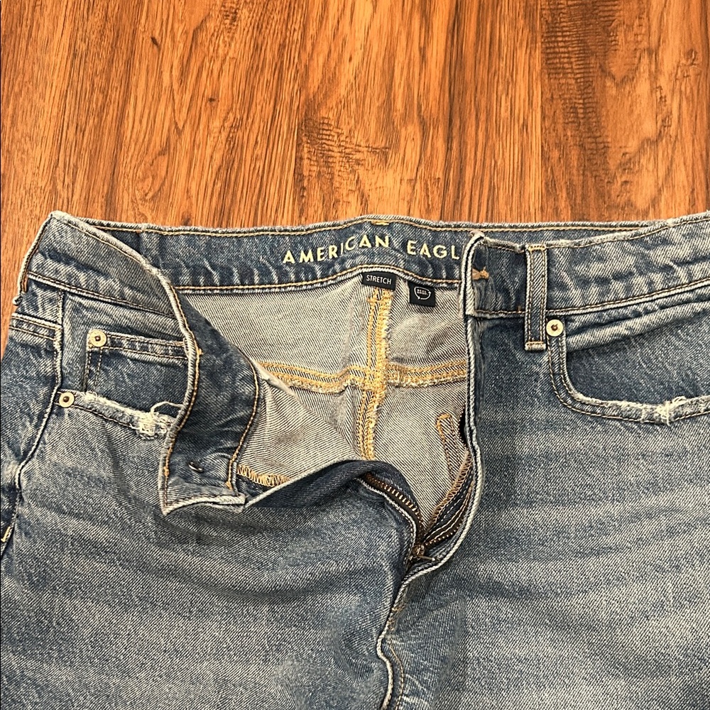 American Eagle Outfitters Women's Super High rise straight Leg- Classic Blue